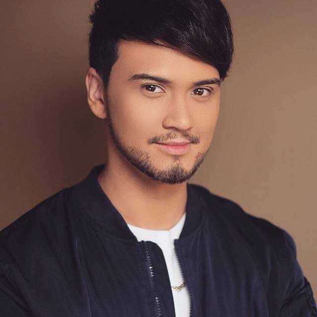 How Billy Crawford Built a $5 Million Net Worth From Global Stardom